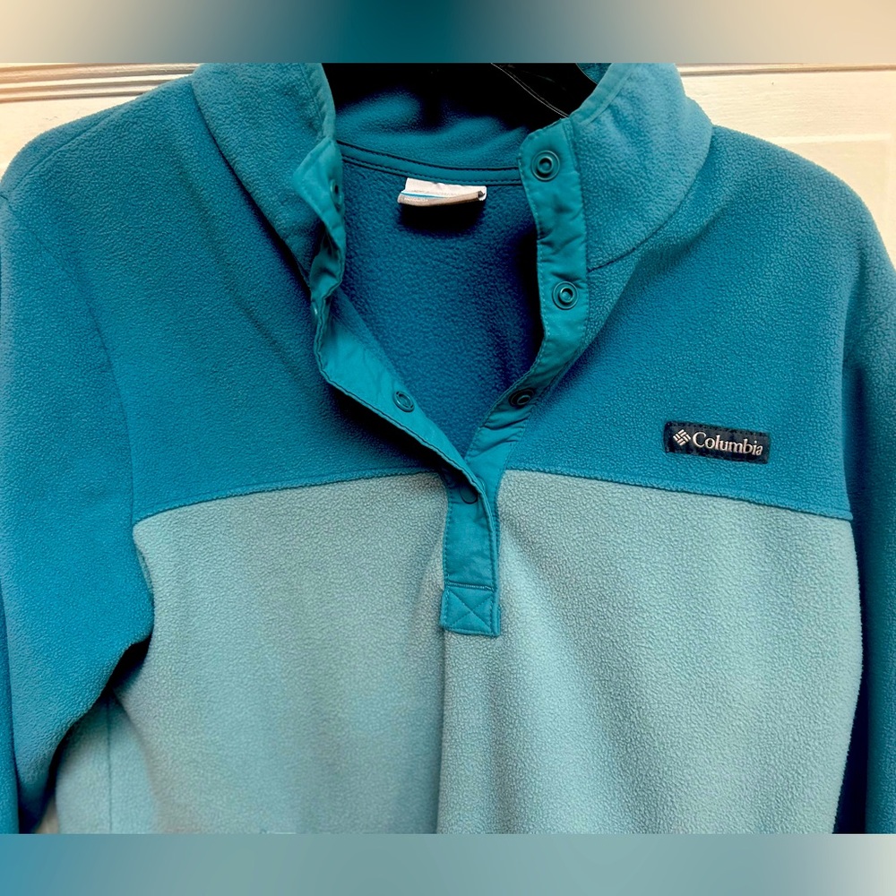 Columbia women’s M blue half- snap fleece pullover